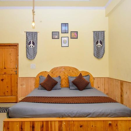 Perkup Hostel Kasol Esterno foto