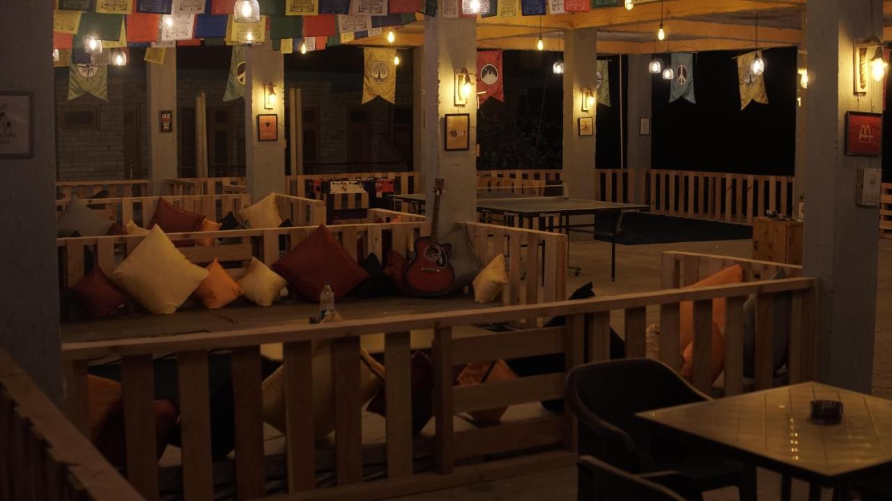 Perkup Hostel Kasol Esterno foto