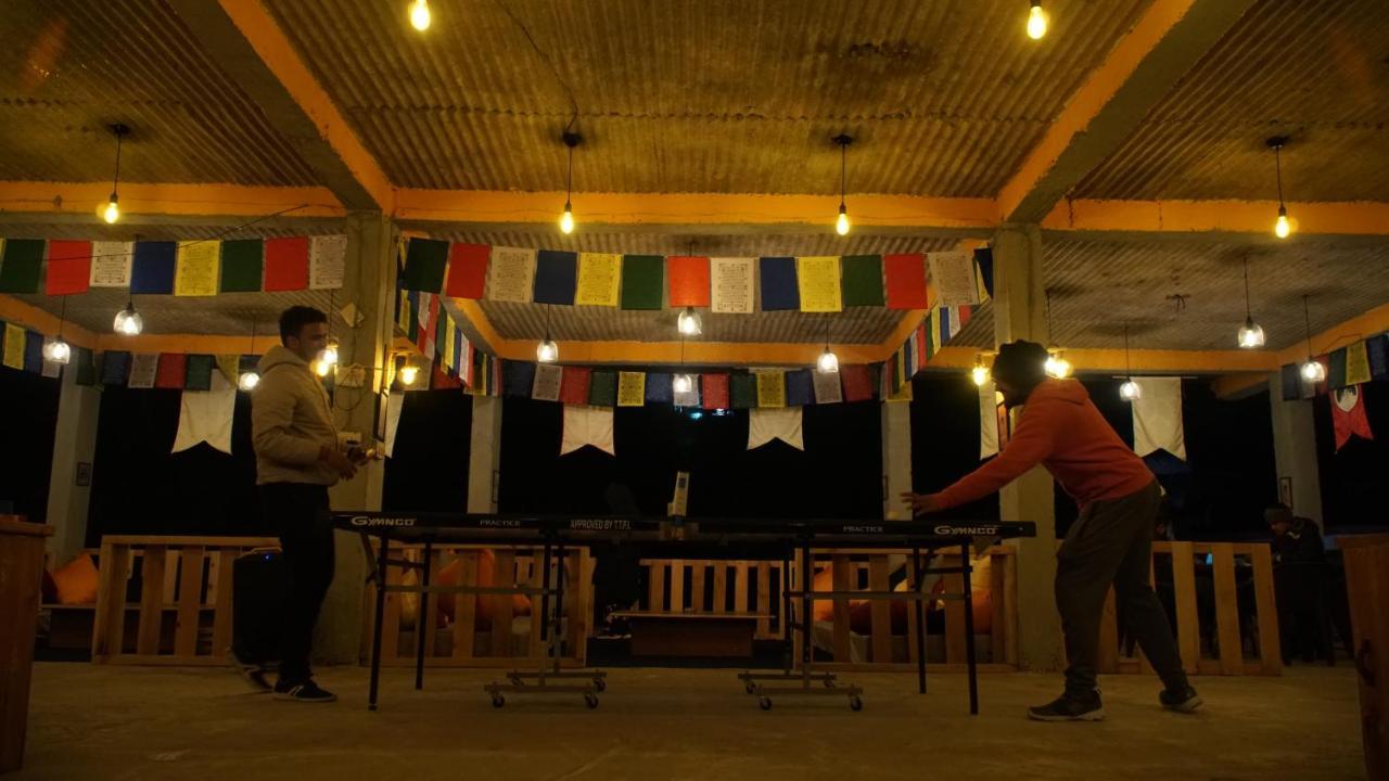 Perkup Hostel Kasol Esterno foto