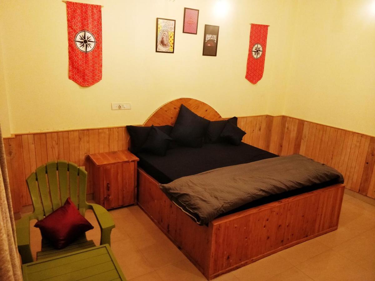 Perkup Hostel Kasol Esterno foto