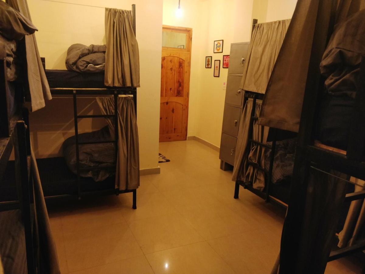 Perkup Hostel Kasol Esterno foto