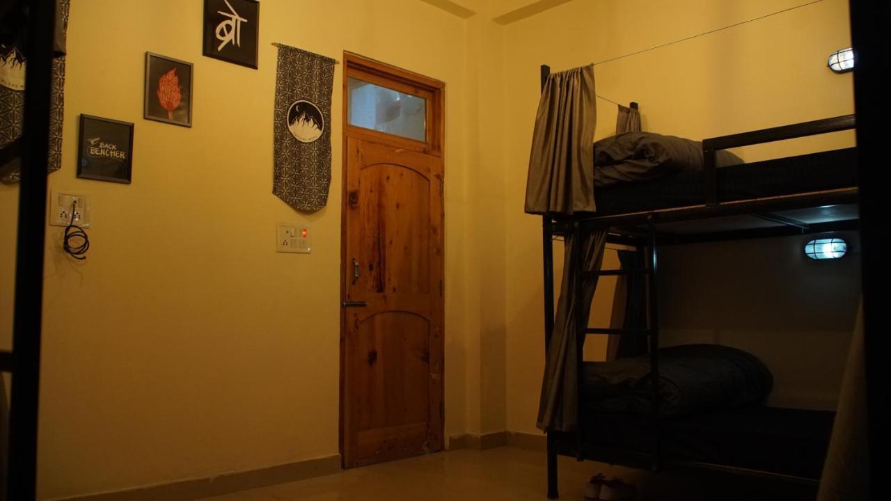 Perkup Hostel Kasol Esterno foto