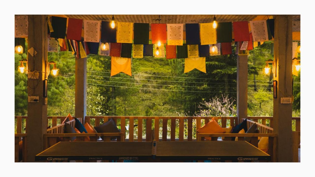 Perkup Hostel Kasol Esterno foto