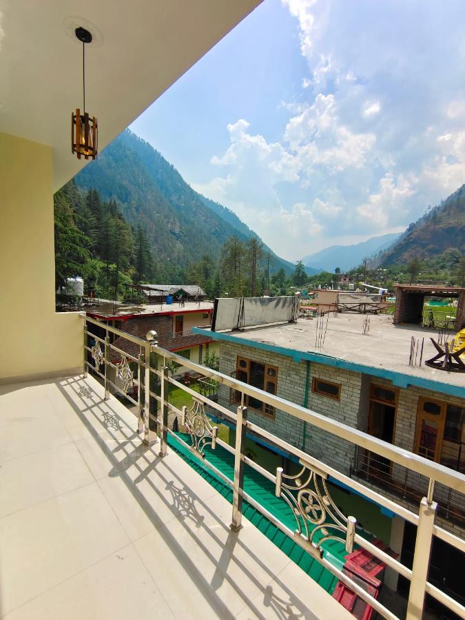 Perkup Hostel Kasol Esterno foto