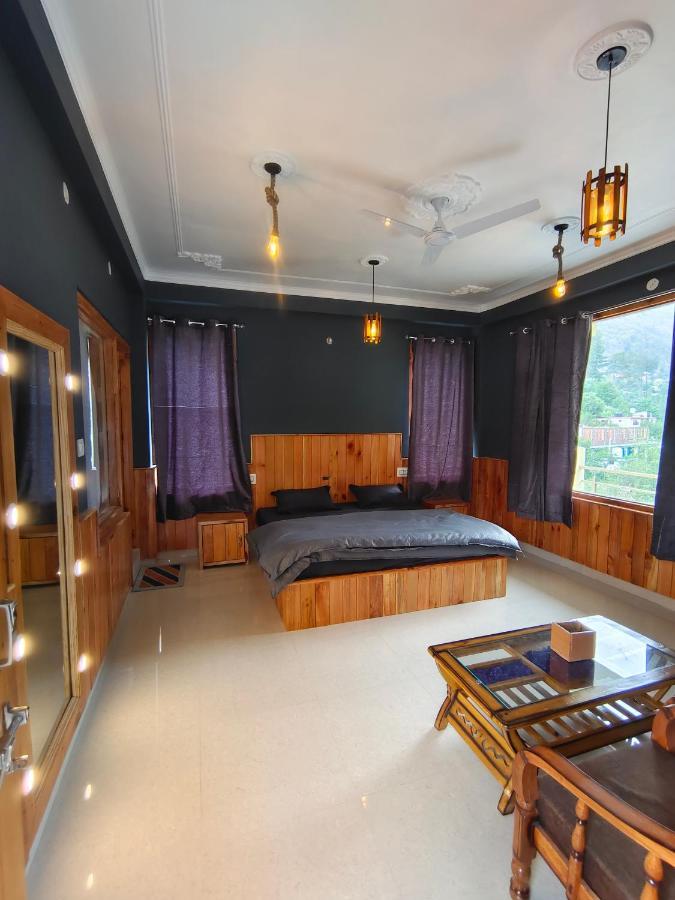 Perkup Hostel Kasol Esterno foto