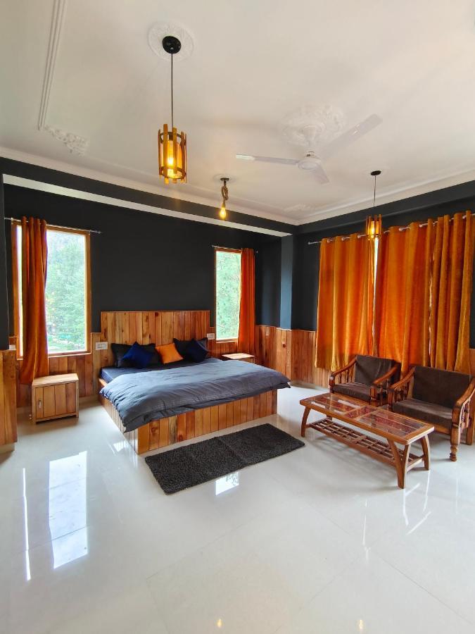 Perkup Hostel Kasol Esterno foto