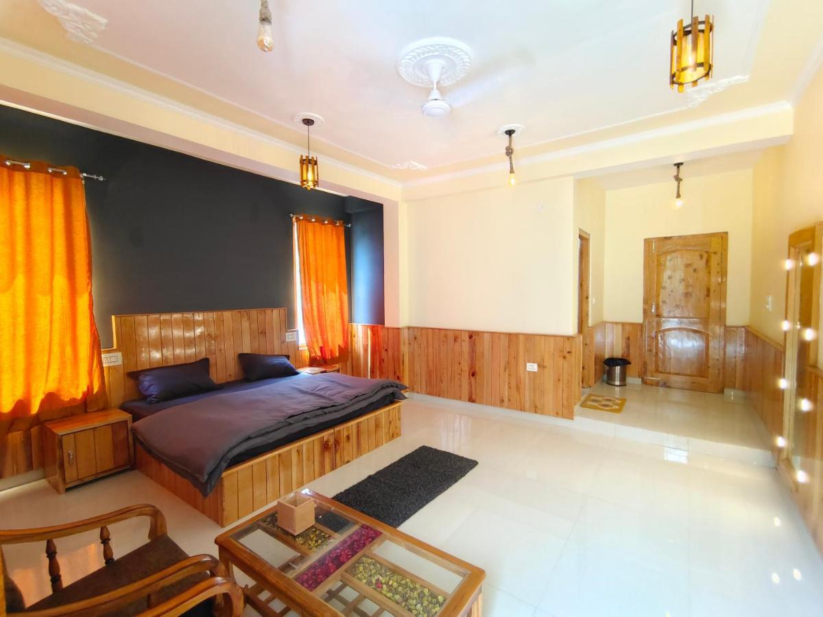 Perkup Hostel Kasol Esterno foto