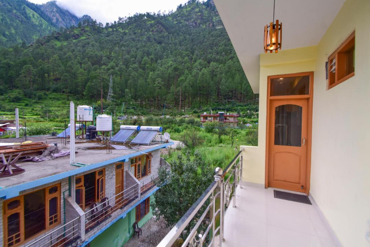 Perkup Hostel Kasol Esterno foto