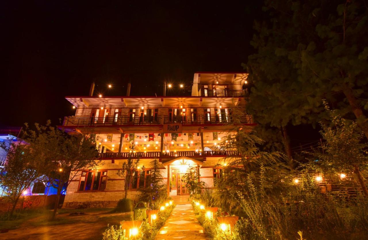Perkup Hostel Kasol Esterno foto