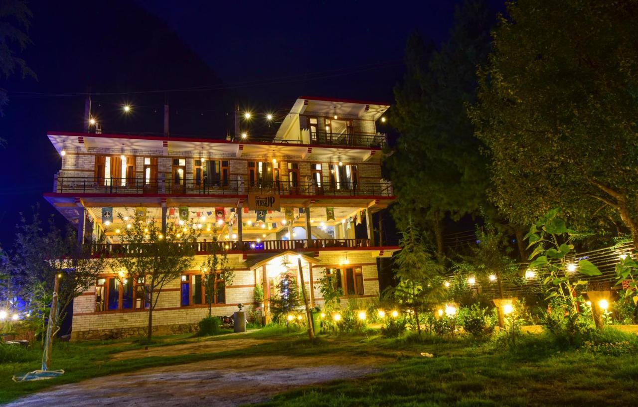 Perkup Hostel Kasol Esterno foto